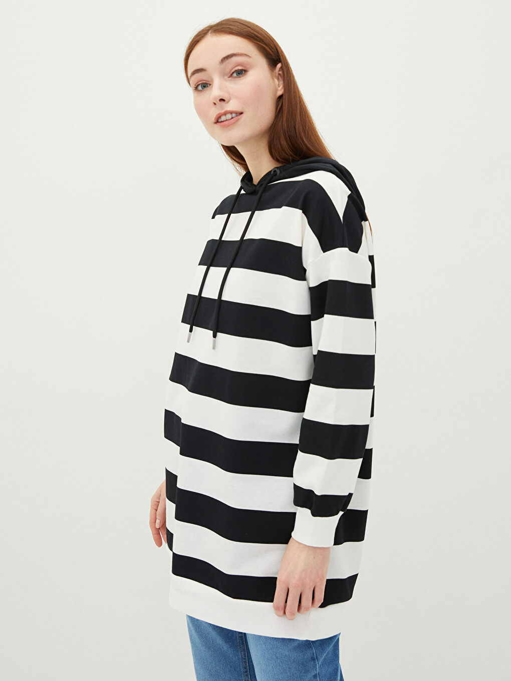 Gestreifte Langarm-Sweatshirt-Tunika mit Kapuze für Damen