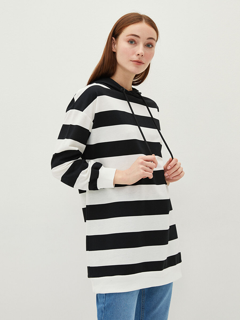 Gestreifte Langarm-Sweatshirt-Tunika mit Kapuze für Damen-1