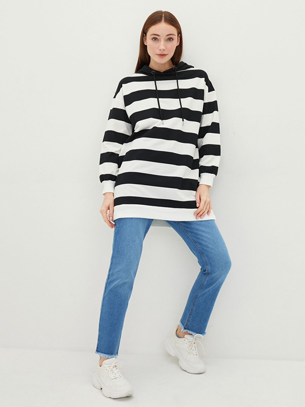 Gestreifte Langarm-Sweatshirt-Tunika mit Kapuze für Damen-3