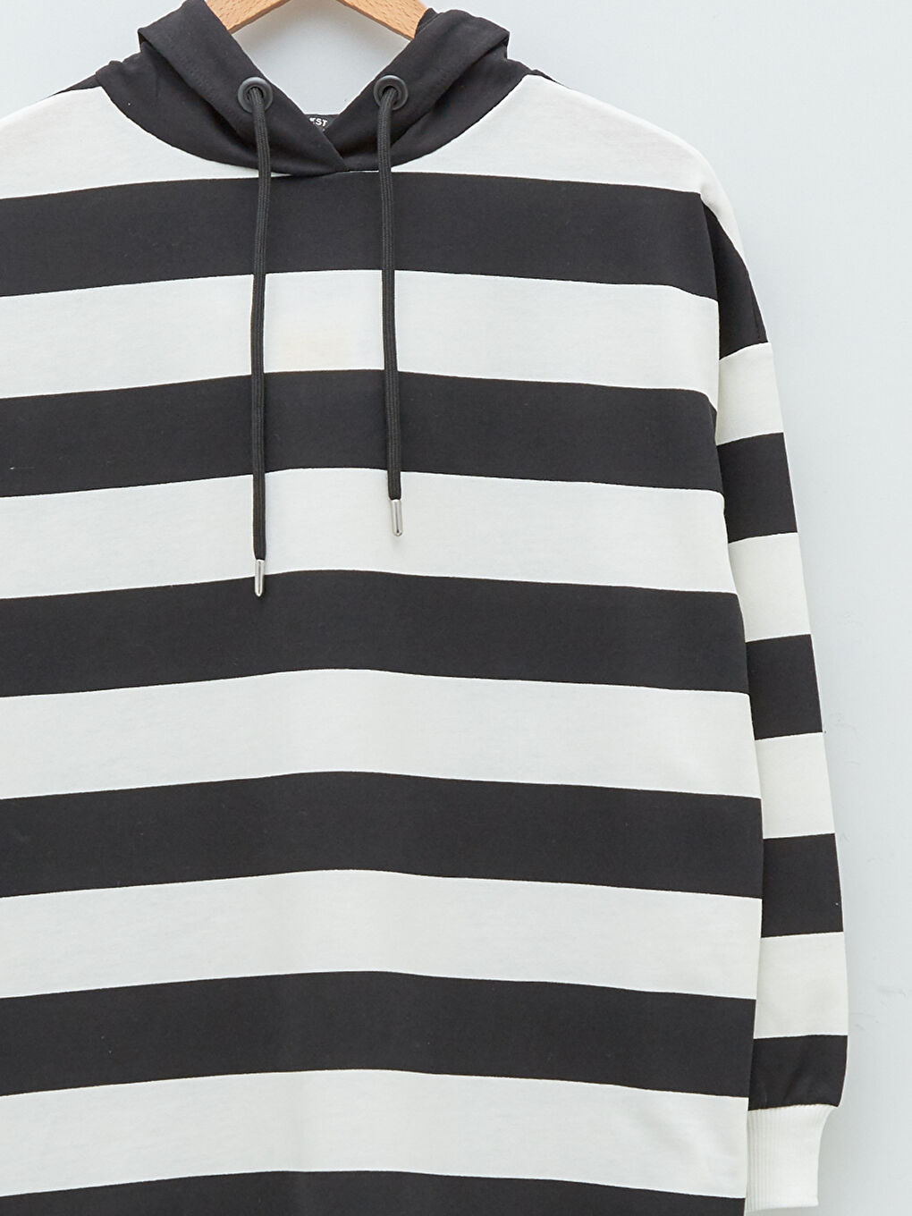 Gestreifte Langarm-Sweatshirt-Tunika mit Kapuze für Damen-7