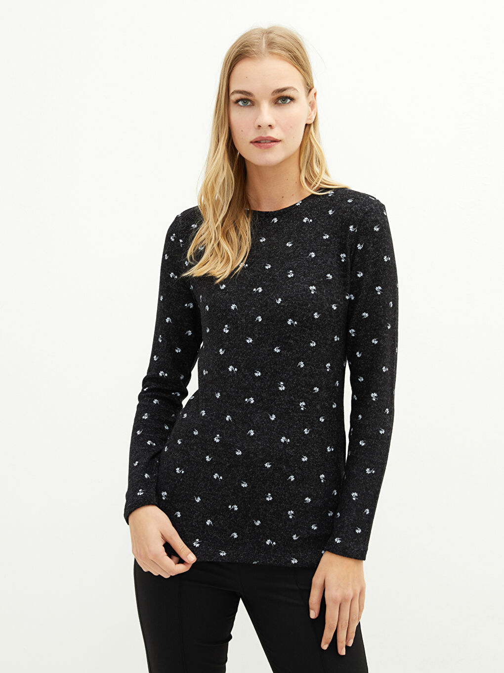 Siyah Bisiklet Yaka Baskılı Uzun Kollu Kadın Tişört