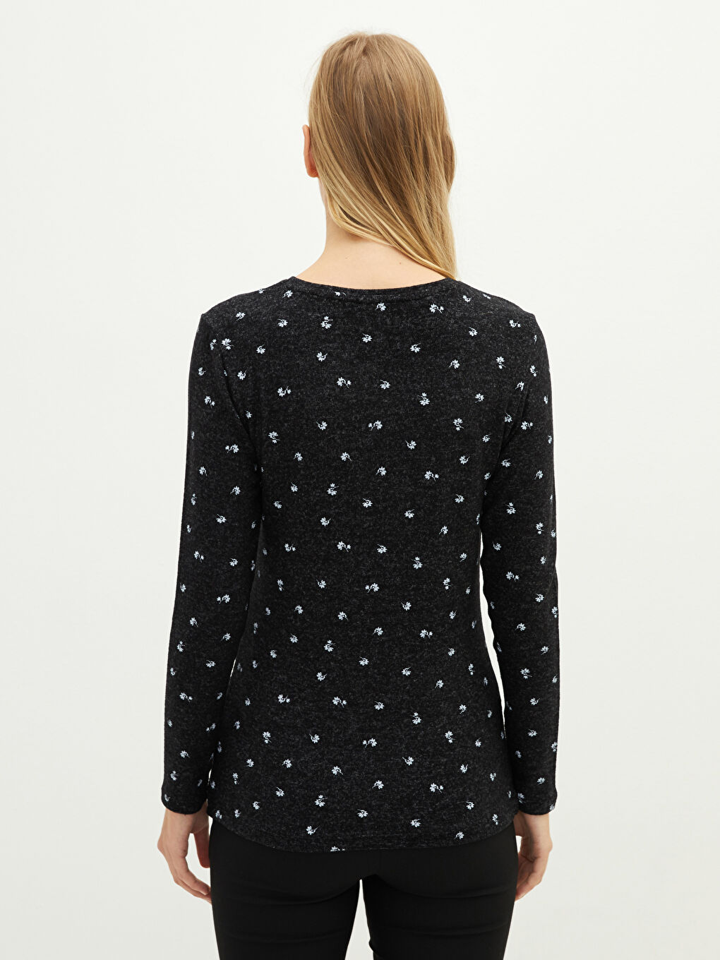 Siyah Bisiklet Yaka Baskılı Uzun Kollu Kadın Tişört-4