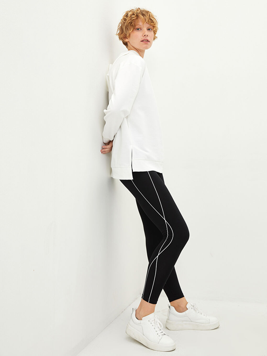 بنطلون طماق مخطط بخصر مطاطي للسيدات