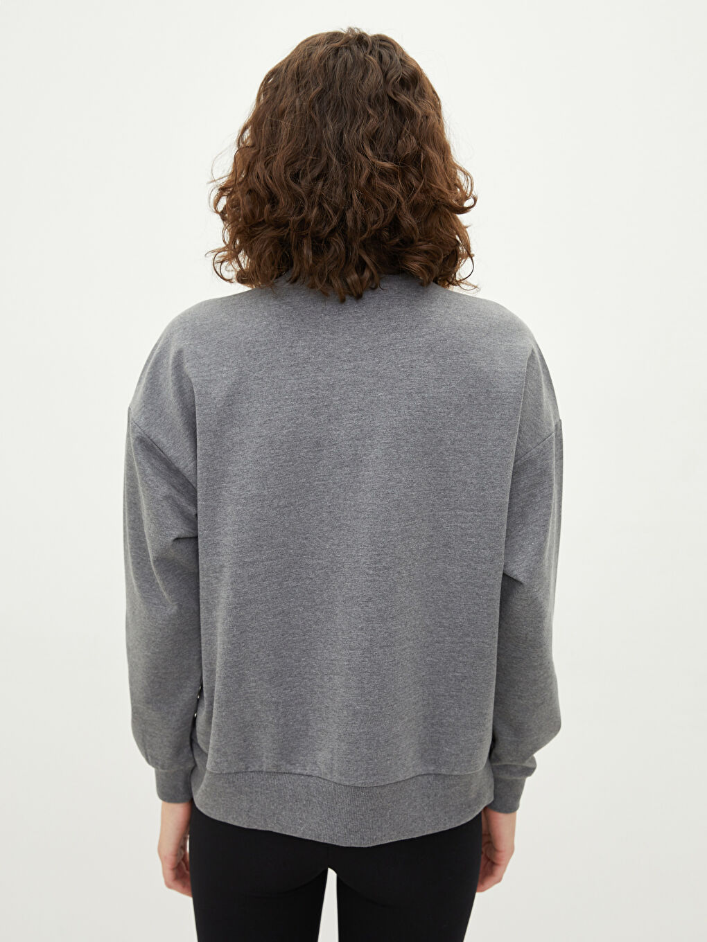 Gri Bisiklet Yaka Bugs Bunny Baskılı Uzun Kollu Kadın Sweatshirt-4