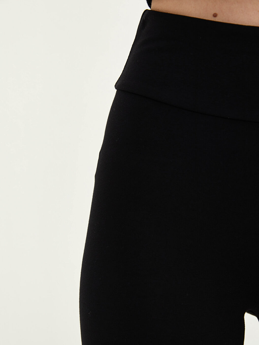 Siyah Kadın Beli Lastikli Düz Tayt Pantolon-3