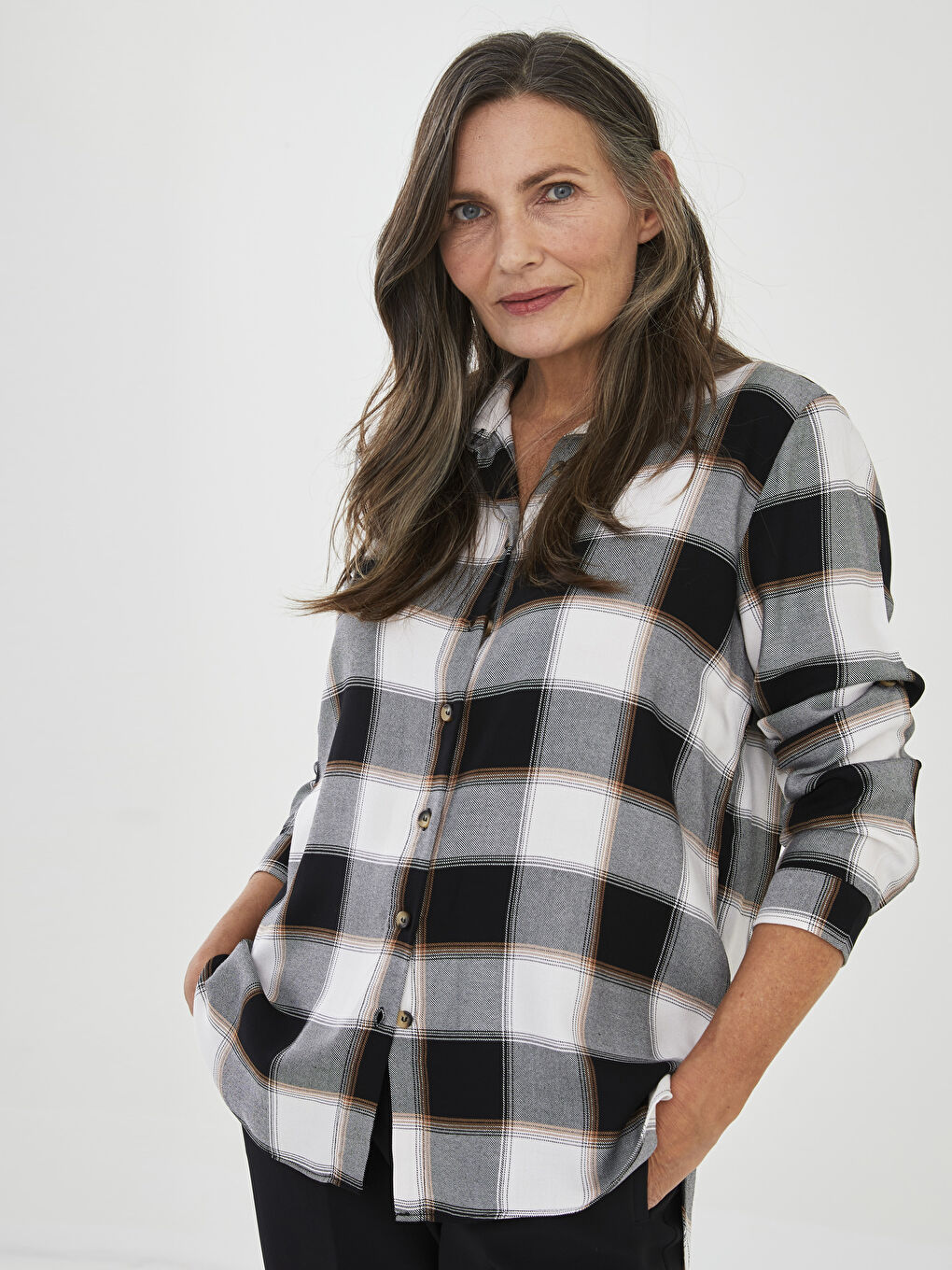 Buttoned Plaid Long Sleeve Viscose Women's Shirt