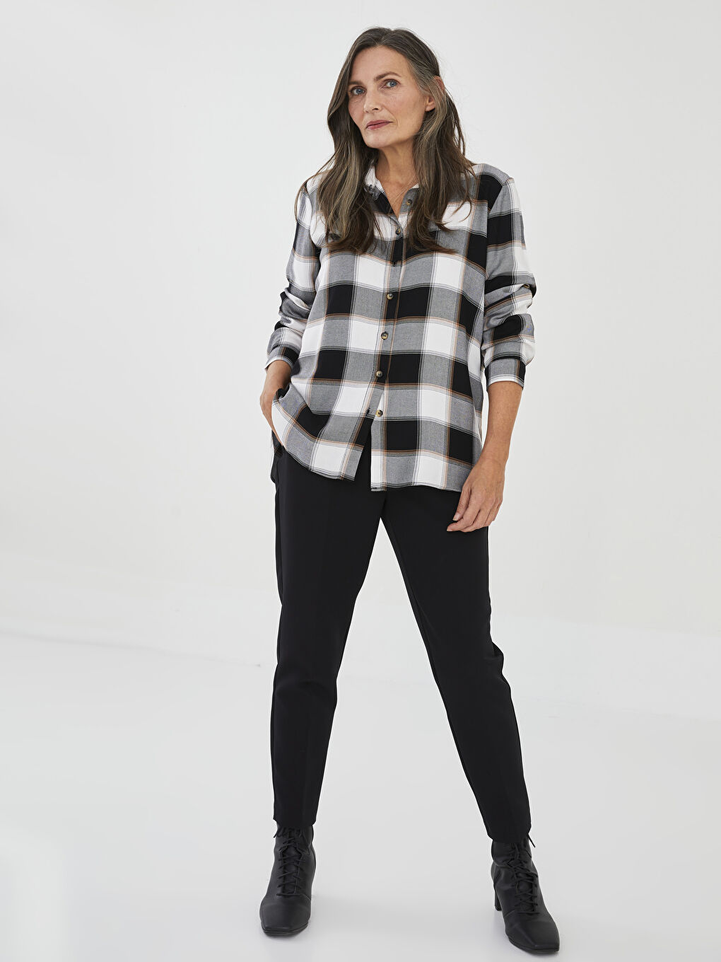 Buttoned Plaid Long Sleeve Viscose Women's Shirt-1