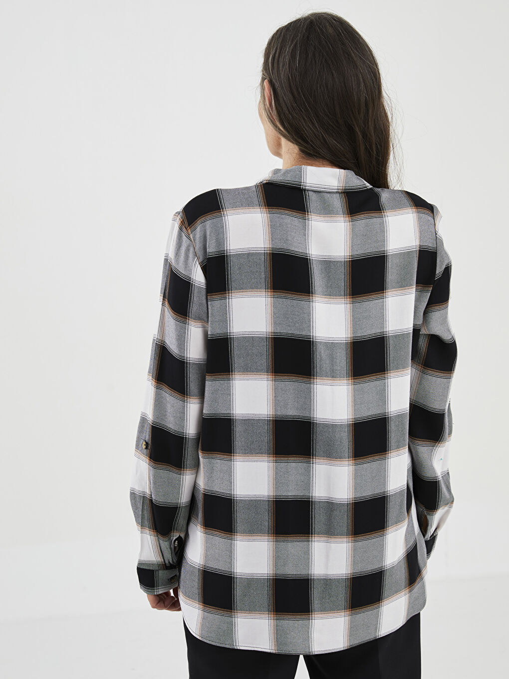 Buttoned Plaid Long Sleeve Viscose Women's Shirt-3