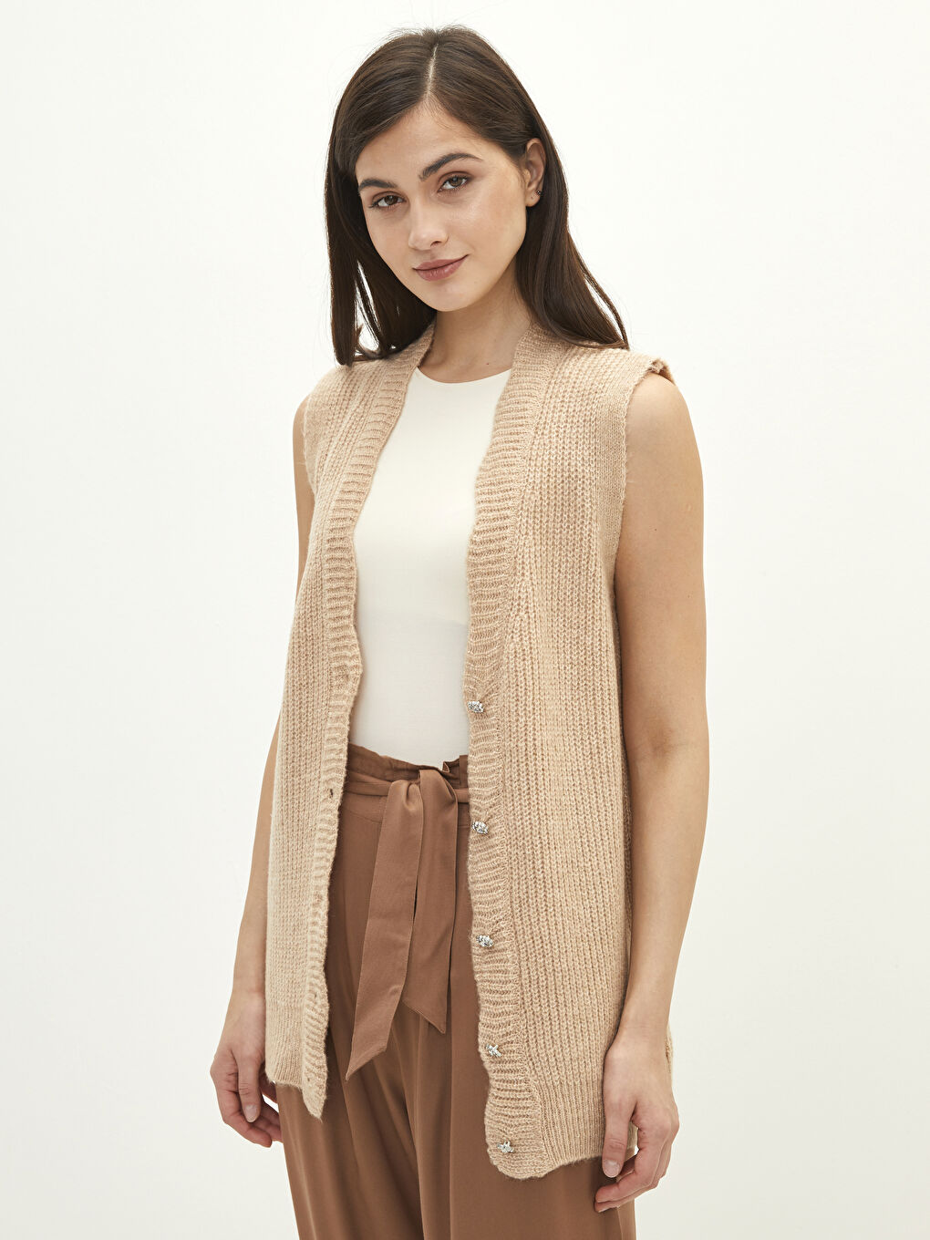 Bej V Yaka Kadın Triko Yelek-1