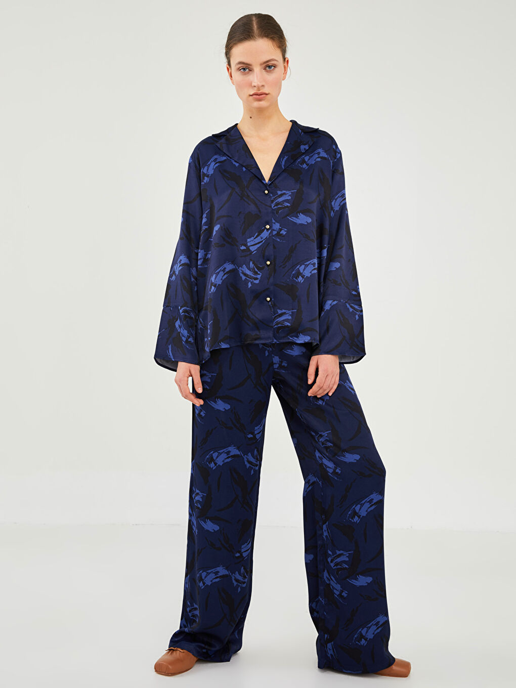 Lacivert Beli Lastikli Desenli Geniş Paça Kadın Pantolon-3