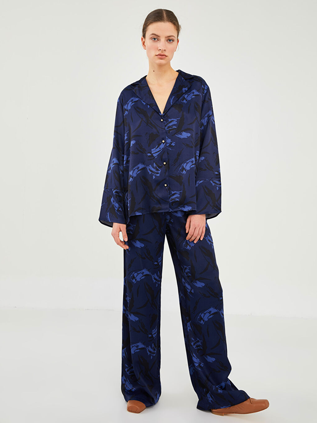 Lacivert Beli Lastikli Desenli Geniş Paça Kadın Pantolon-1