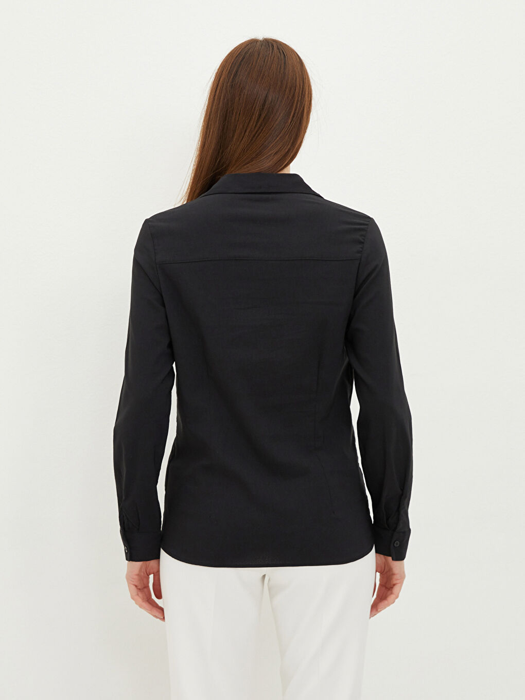 Siyah Önden Düğme Kapamalı Düz Uzun Kollu Poplin Kadın Gömlek-3