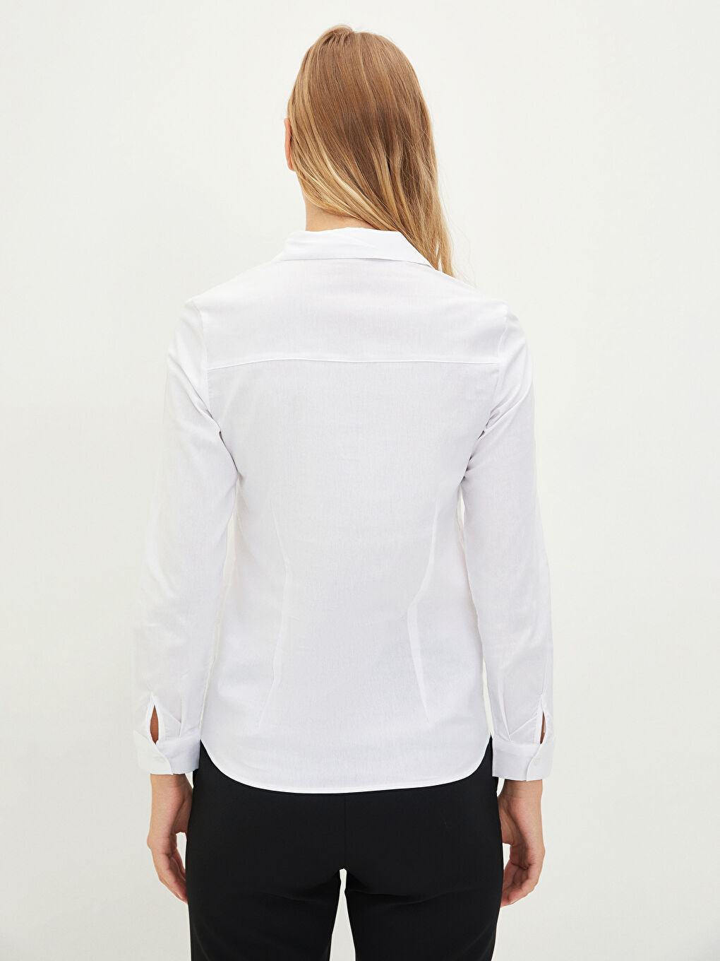 Beyaz Önden Düğme Kapamalı Düz Uzun Kollu Poplin Kadın Gömlek-4