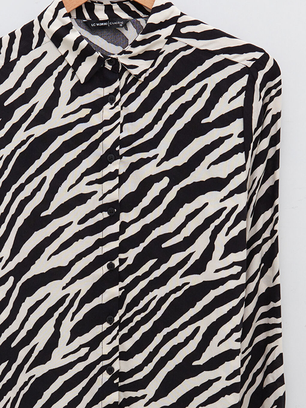 Рубашка женская с застежкой на пуговицы спереди, с длинным рукавом, с узором зебра, из вискозы-7