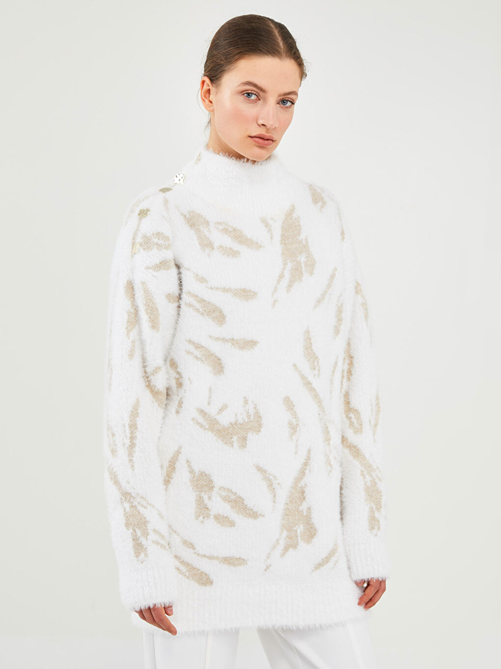 Ekru GAMZE SARAÇOĞLU X LCW VISION KADIN TRİKO KAZAK - YARIM BALIKÇI YAKA DESENLİ UZUN KOLLU OVERSİZE-3