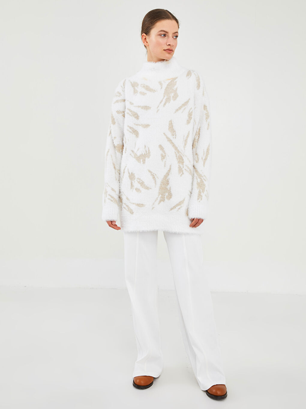 Ekru GAMZE SARAÇOĞLU X LCW VISION KADIN TRİKO KAZAK - YARIM BALIKÇI YAKA DESENLİ UZUN KOLLU OVERSİZE-4