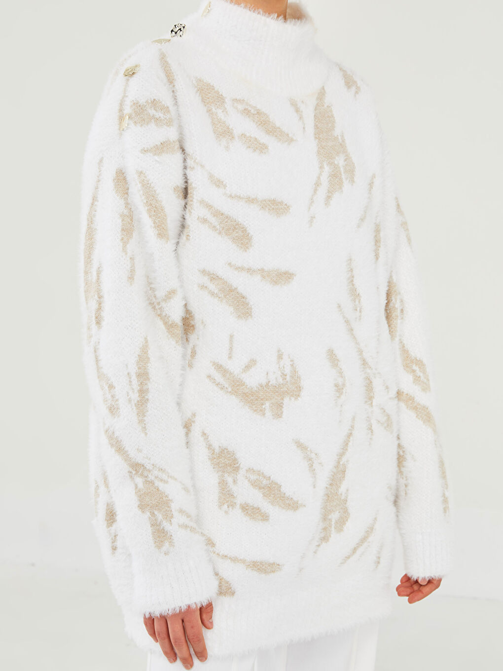 Ekru GAMZE SARAÇOĞLU X LCW VISION KADIN TRİKO KAZAK - YARIM BALIKÇI YAKA DESENLİ UZUN KOLLU OVERSİZE-6