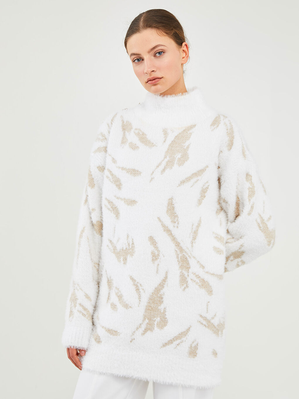 Ekru GAMZE SARAÇOĞLU X LCW VISION KADIN TRİKO KAZAK - YARIM BALIKÇI YAKA DESENLİ UZUN KOLLU OVERSİZE-2