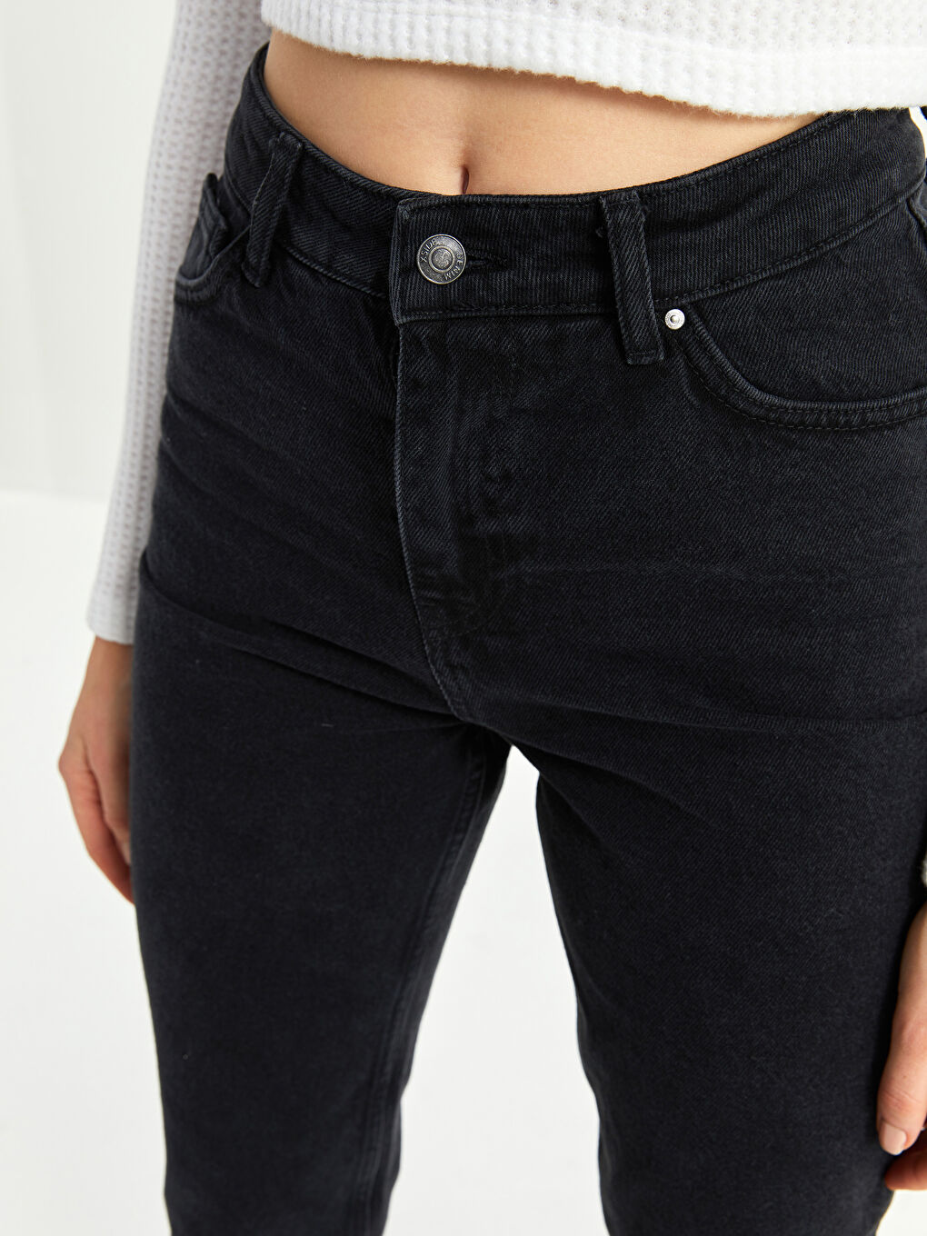 XSIDE Yeni Siyah Yüksek Bel Mom Fit Cep Detaylı Kadın Jean Pantolon - 2