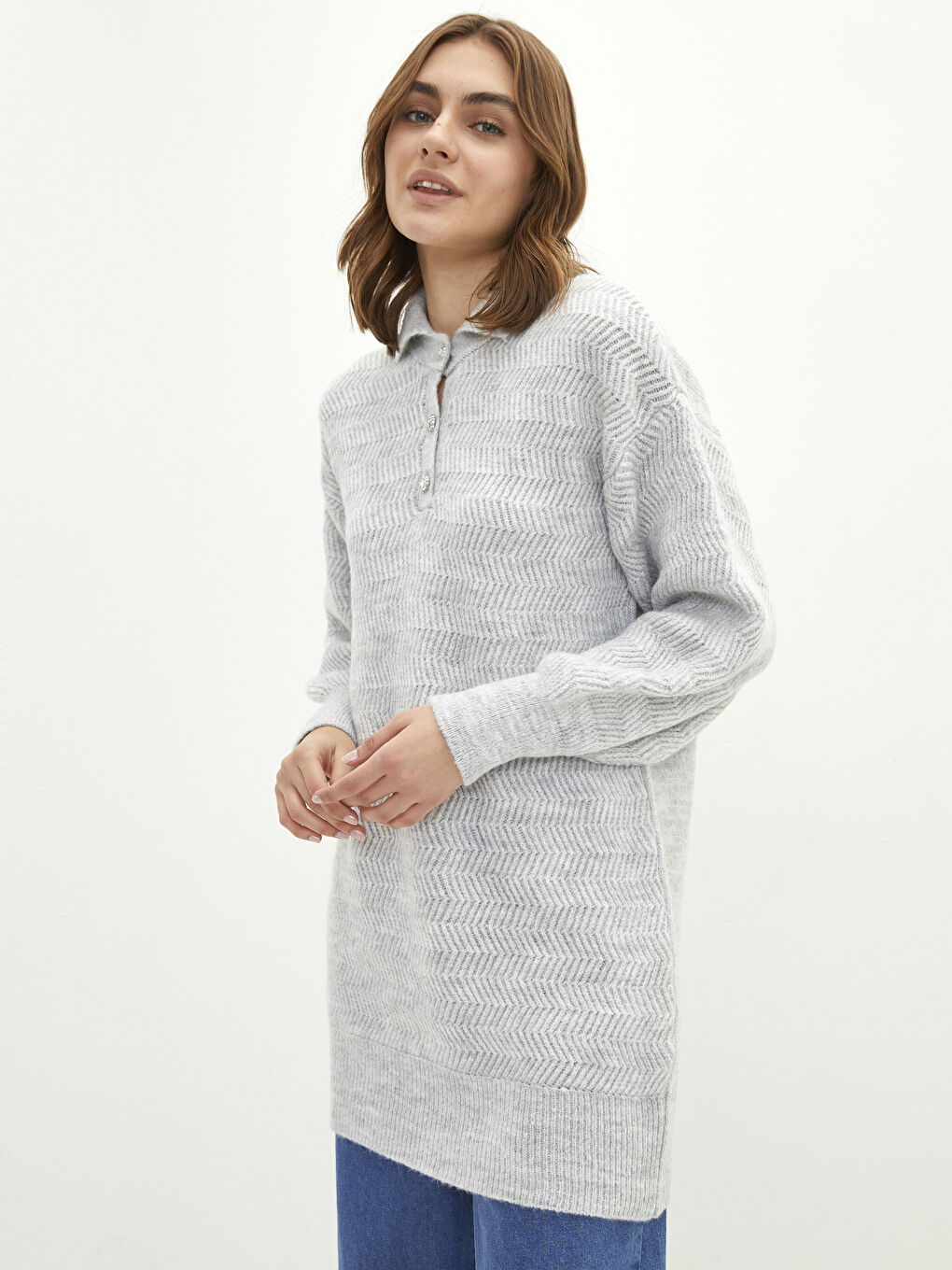 Gri Gömlek Yaka Kendinden Desenli Uzun Kollu Kadın Triko Tunik-1