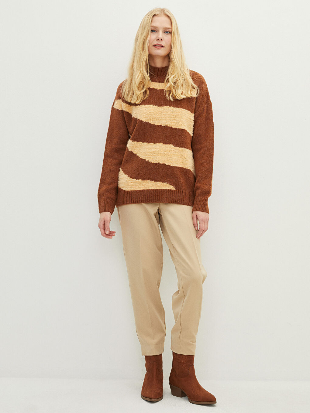LCWAIKIKI Classic Half Turtleneck Long Sleeve Women's Tricot Sweater with Color Block -W1JU91Z8-RXK