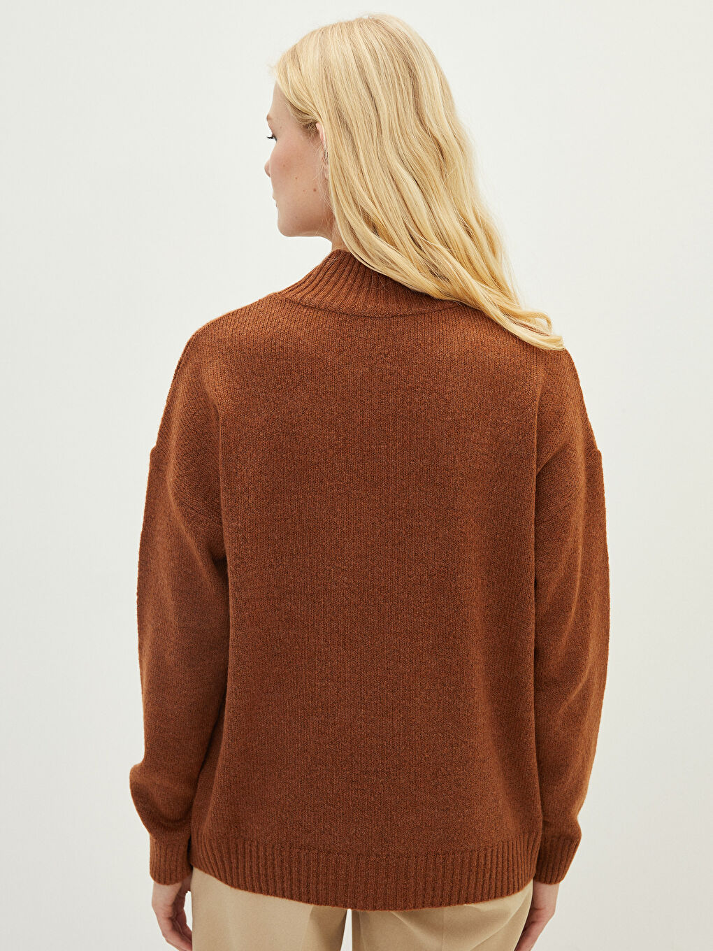 LCWAIKIKI Classic Half Turtleneck Long Sleeve Women's Tricot Sweater with Color Block -W1JU91Z8-RXK