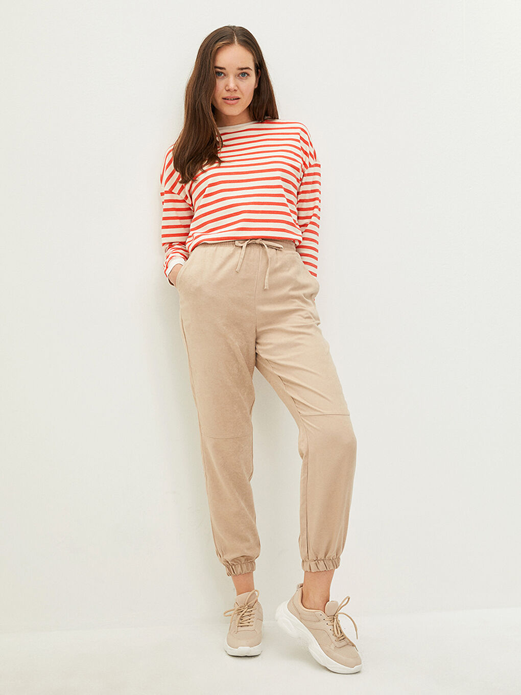 Ženske Jogger Pantalone sa Elastičnim Strukem i Detaljima Džepova-1