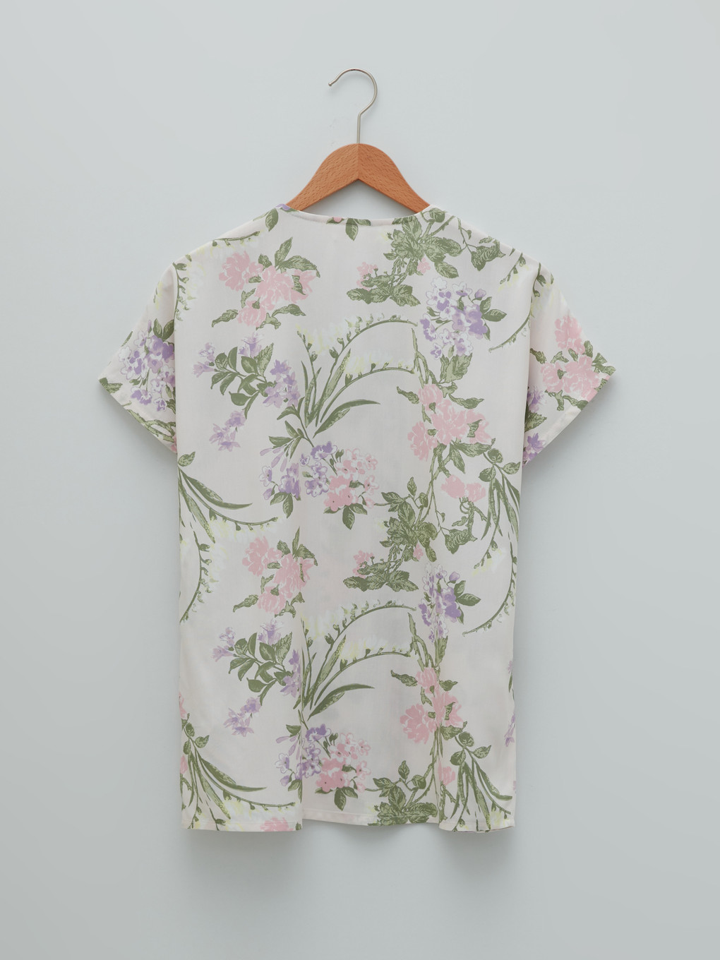 Pembe V Yaka Çiçekli Kısa Kollu Viskon Kadın Pijama Takımı-8