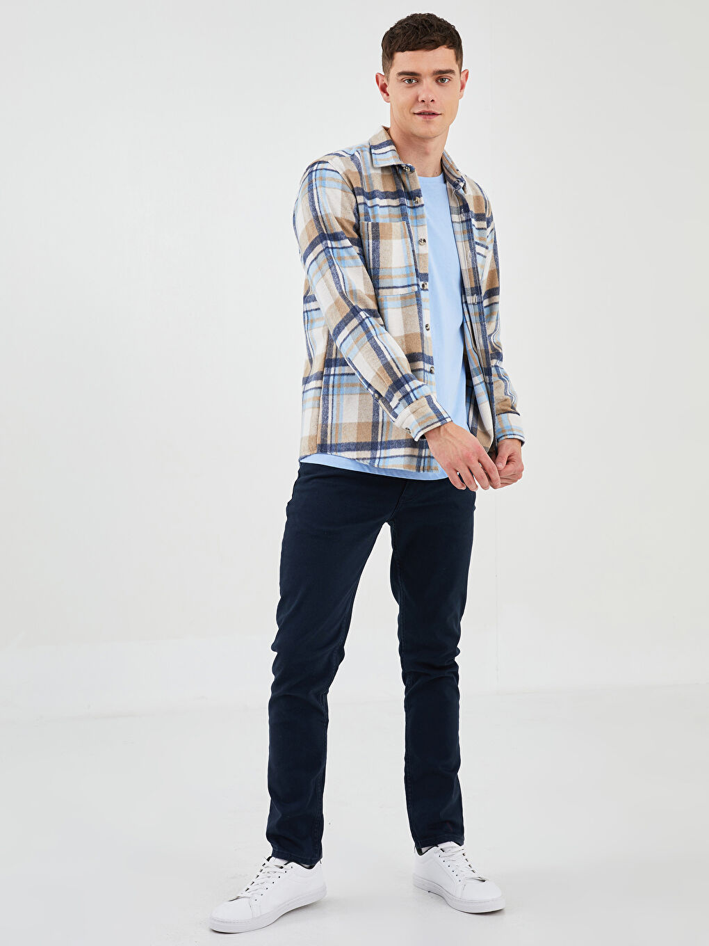 Muška karirana košulja-jakna dugih rukava regularnog kroja-3