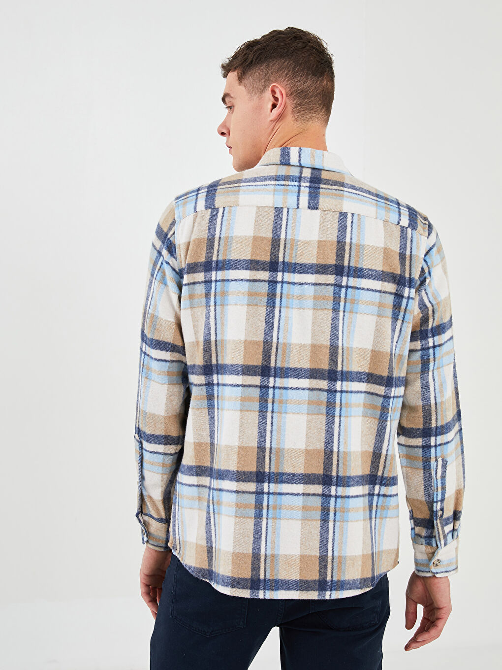 Muška karirana košulja-jakna dugih rukava regularnog kroja-4