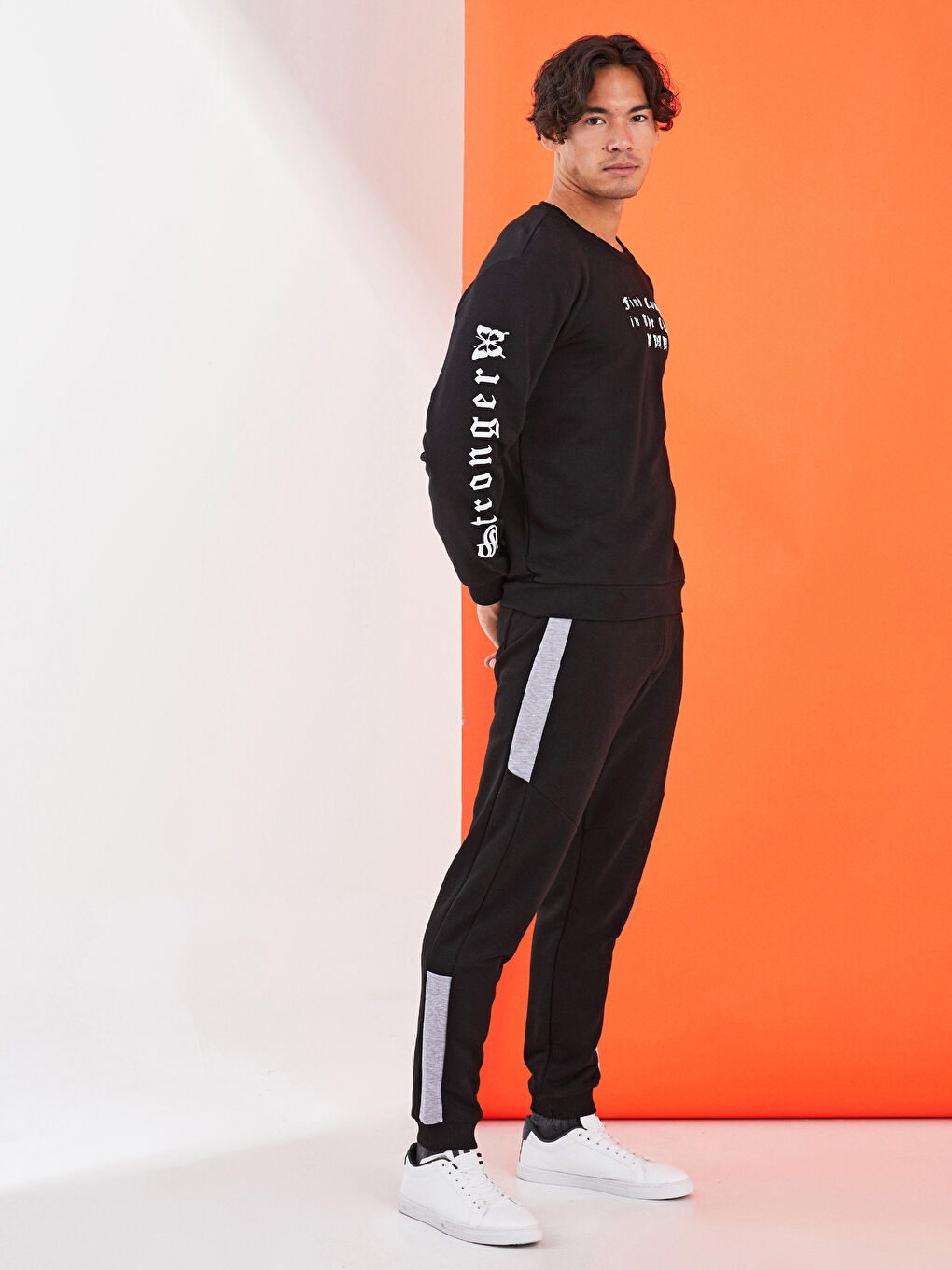 Crew Neck Long Sleeve Printed Men's Sweatshirt-4