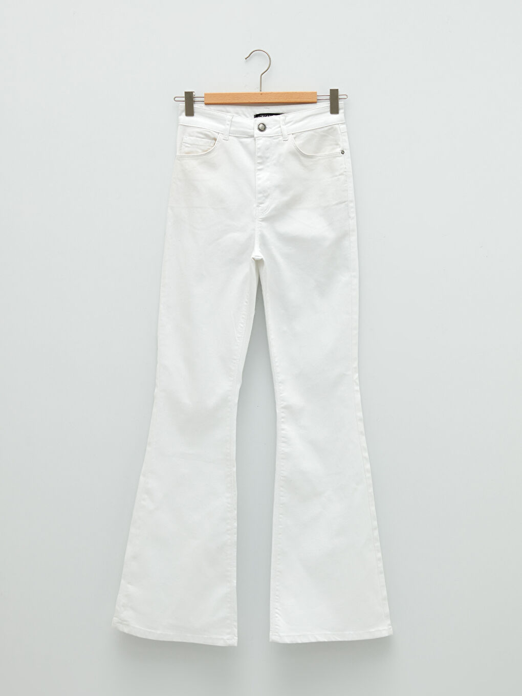 Beyaz Standart Fit İspanyol Paça Cep Detaylı Gabardin Kumaş Kadın Pantolon-10