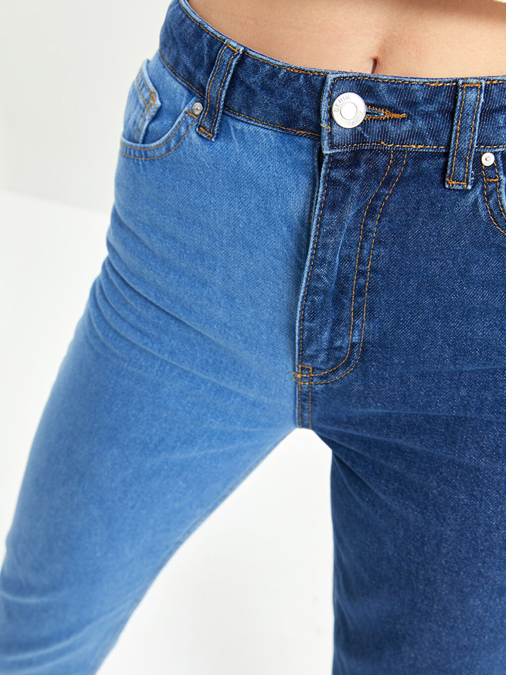XSIDE Mom Fit Color Block Pocket Detailed Women's Jean Trousers -W1K057Z8-Q6L