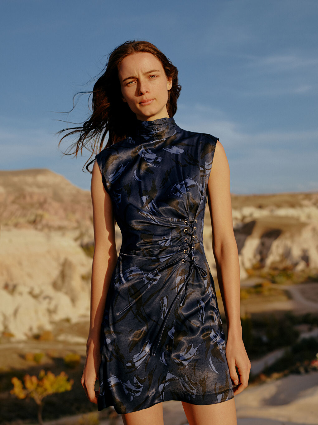 Lacivert Dik Yaka Desenli Kadın Saten Elbise-2