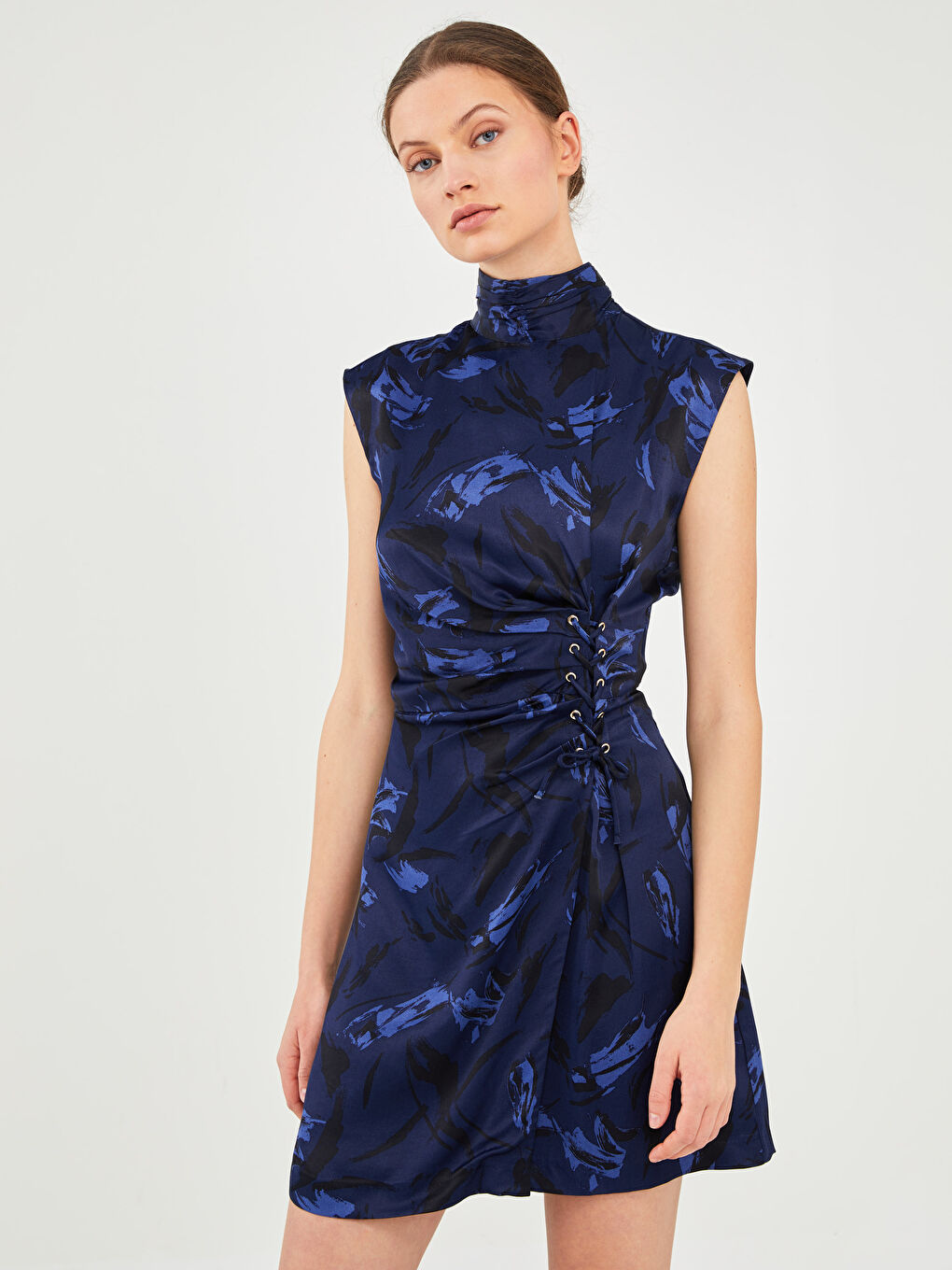 Lacivert Dik Yaka Desenli Kadın Saten Elbise-4