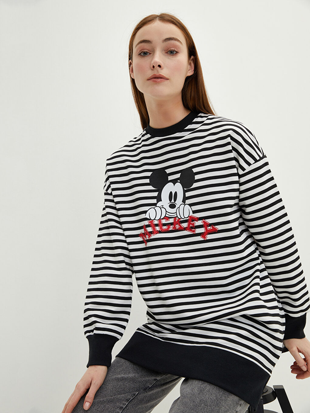 LCW Modest Siyah Çizgili Bisiklet Yaka Mickey Mouse Baskılı Kadın Sweatshirt Tunik