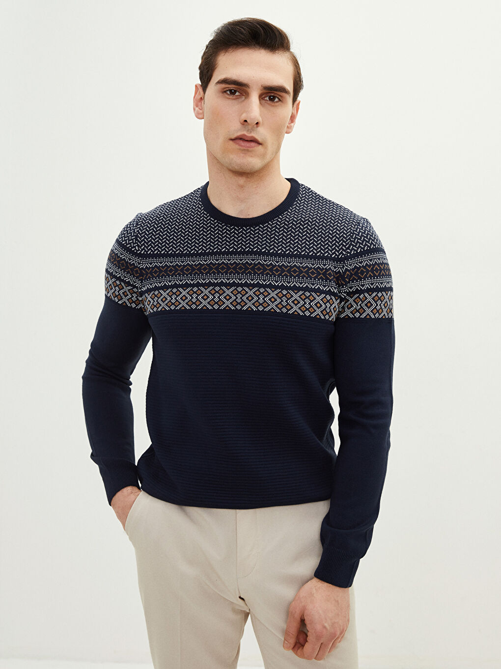 LCWAIKIKI Classic Crew Neck Long Sleeve Patterned Men's Knitwear Sweater -W1K113Z8-RFH