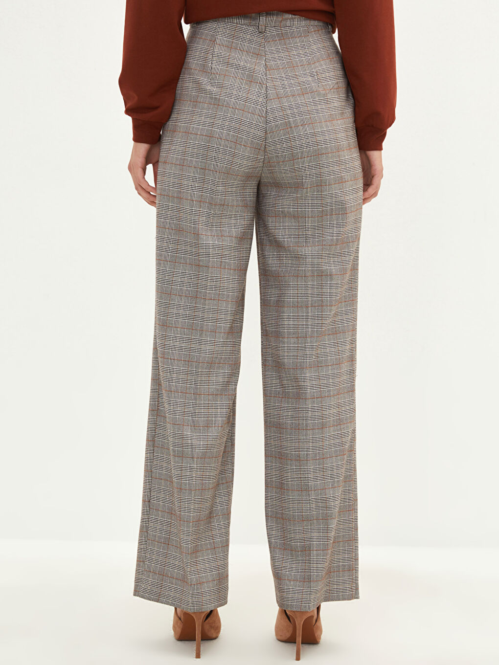 Bej Rahat Kalıp Ekose Geniş Paça Kadın Pantolon-4