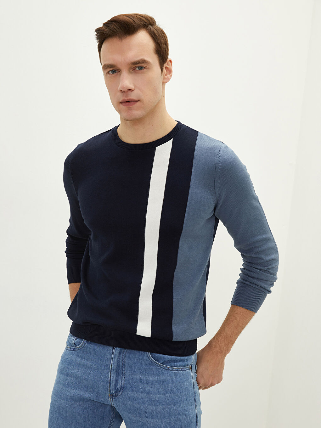 Crew Neck Long Sleeve Color Block Men's Knitwear Sweater-1
