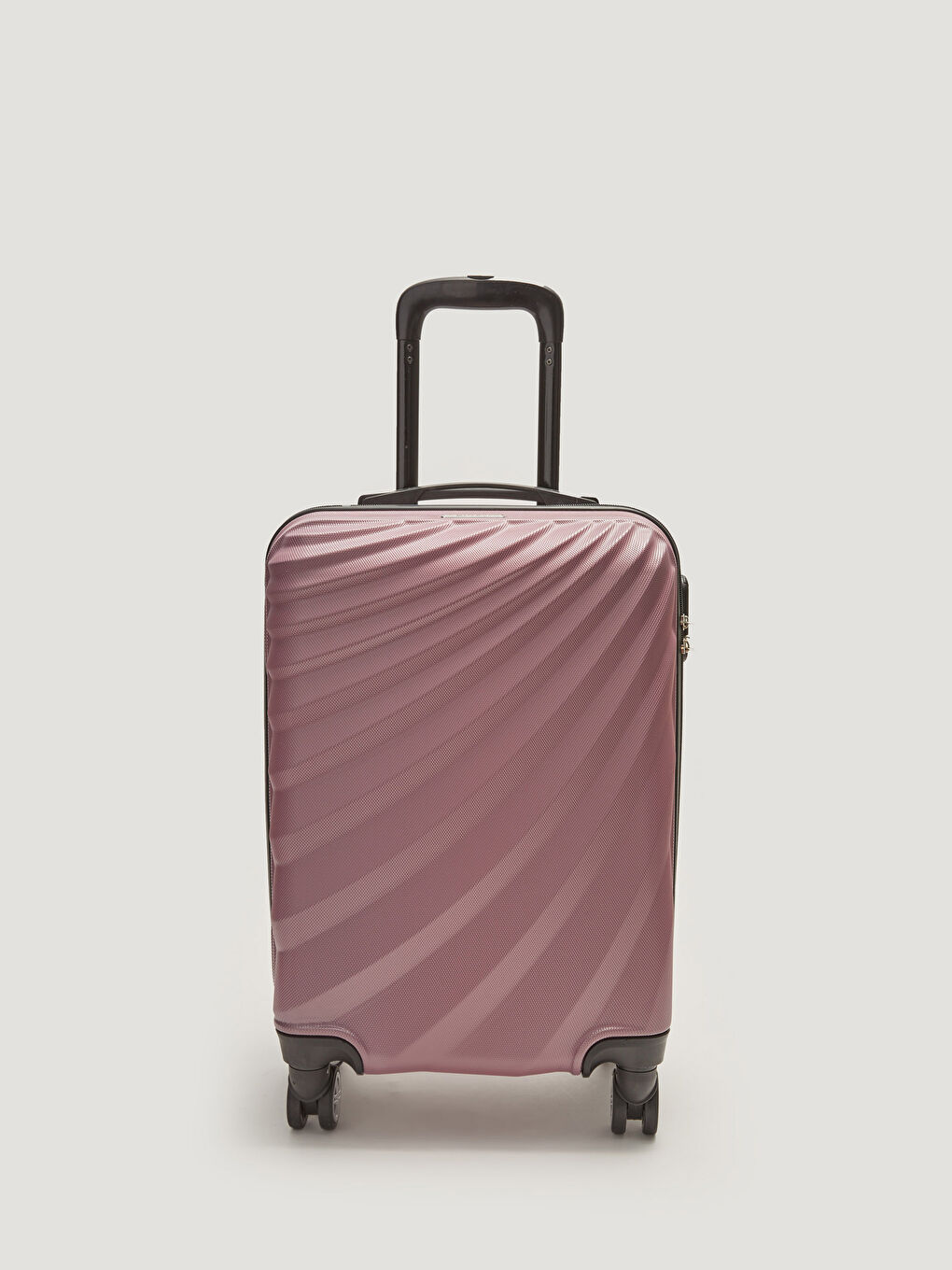 Medium Size Luggage with Pull Mechanism