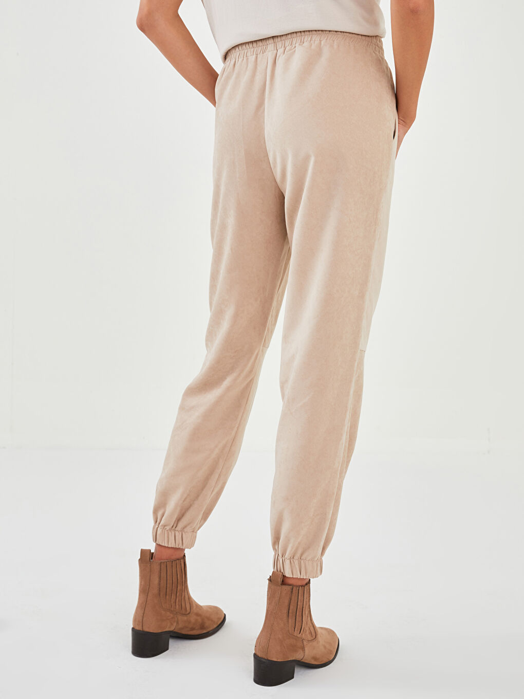 Elastic Waist Regular Pocket Detailed Women's Jogger Trousers-3