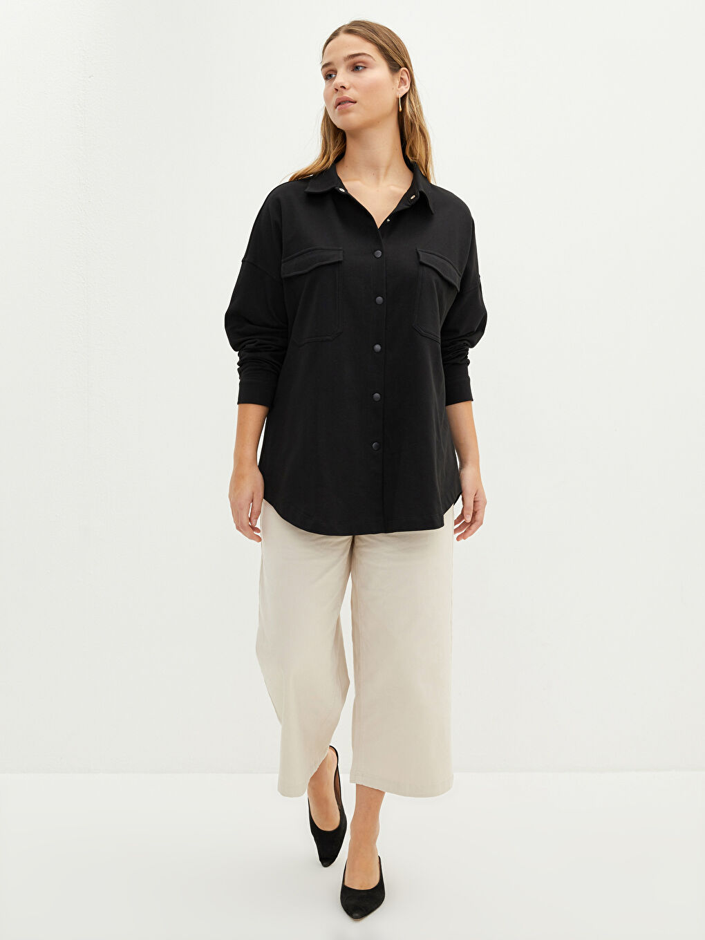 Siyah Büyük Beden Önden Düğme Kapamalı Düz Uzun Kollu Kadın Gömlek Ceket-2