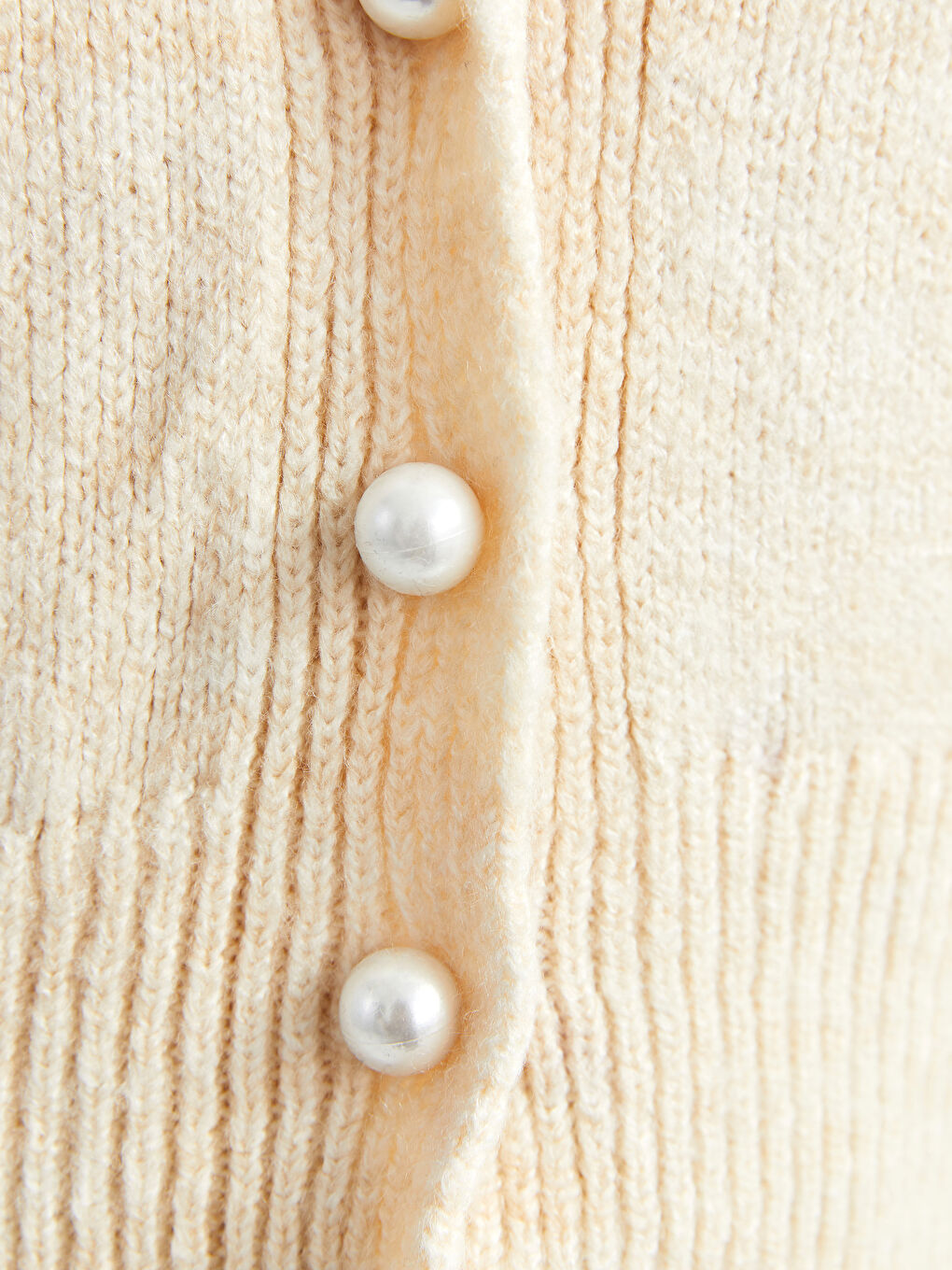 Ekru V Yaka Kadın Triko Hırka-3