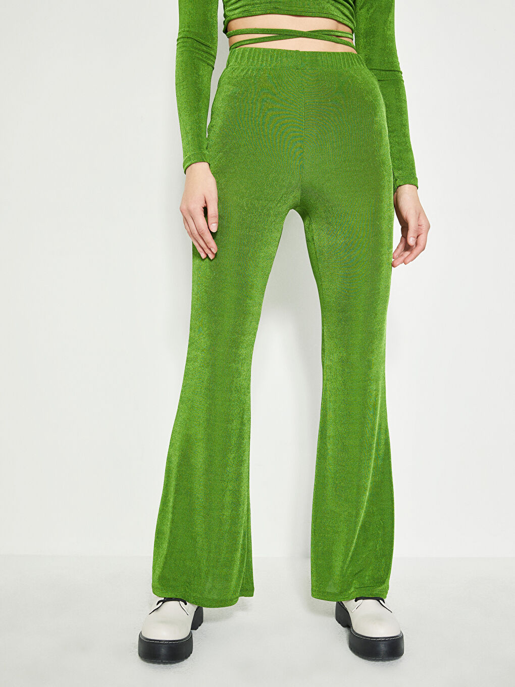 Yeşil Beli Lastikli Düz İspanyol Paça Kadın Eşofman Altı-3