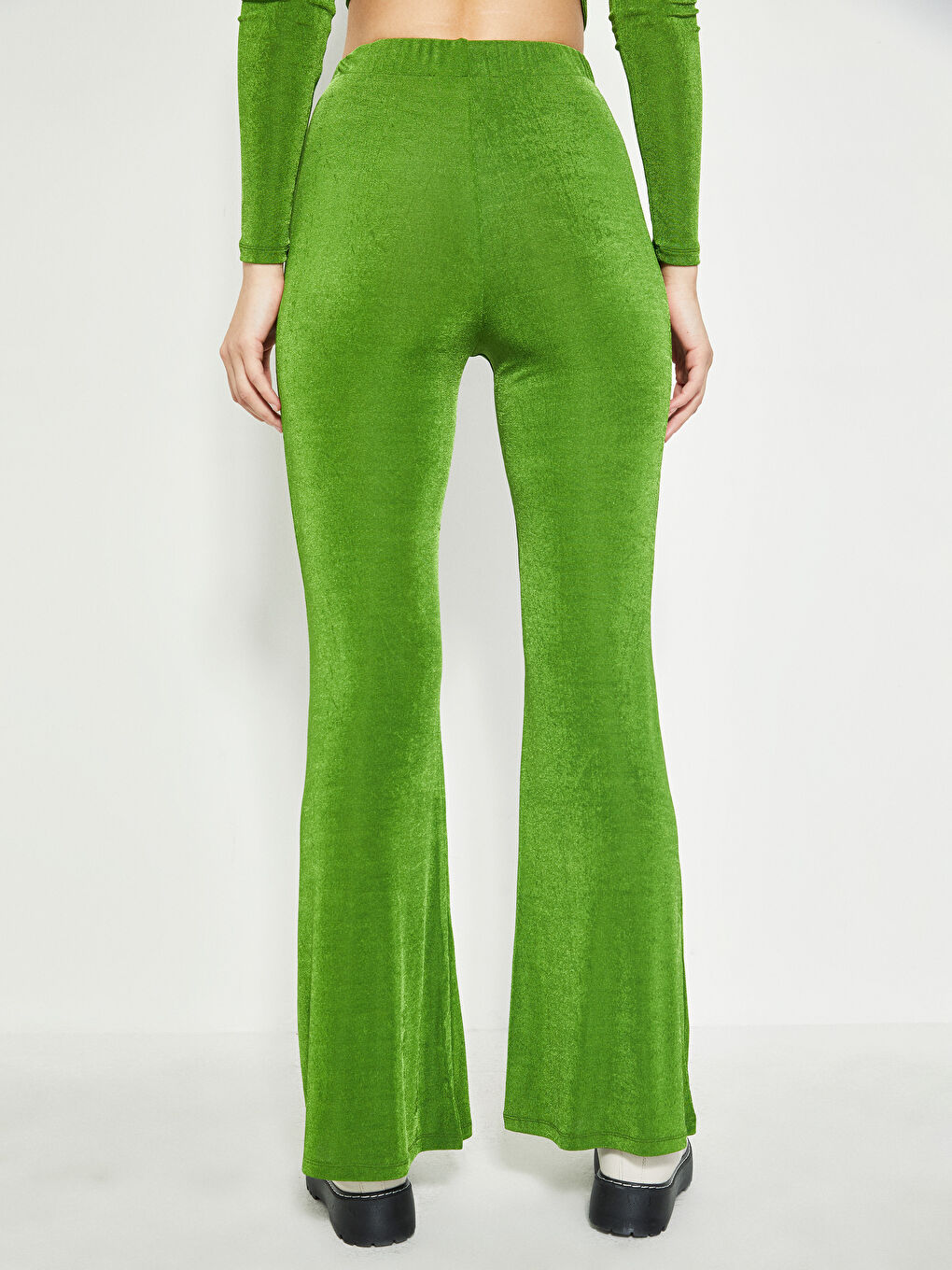 Yeşil Beli Lastikli Düz İspanyol Paça Kadın Eşofman Altı-4