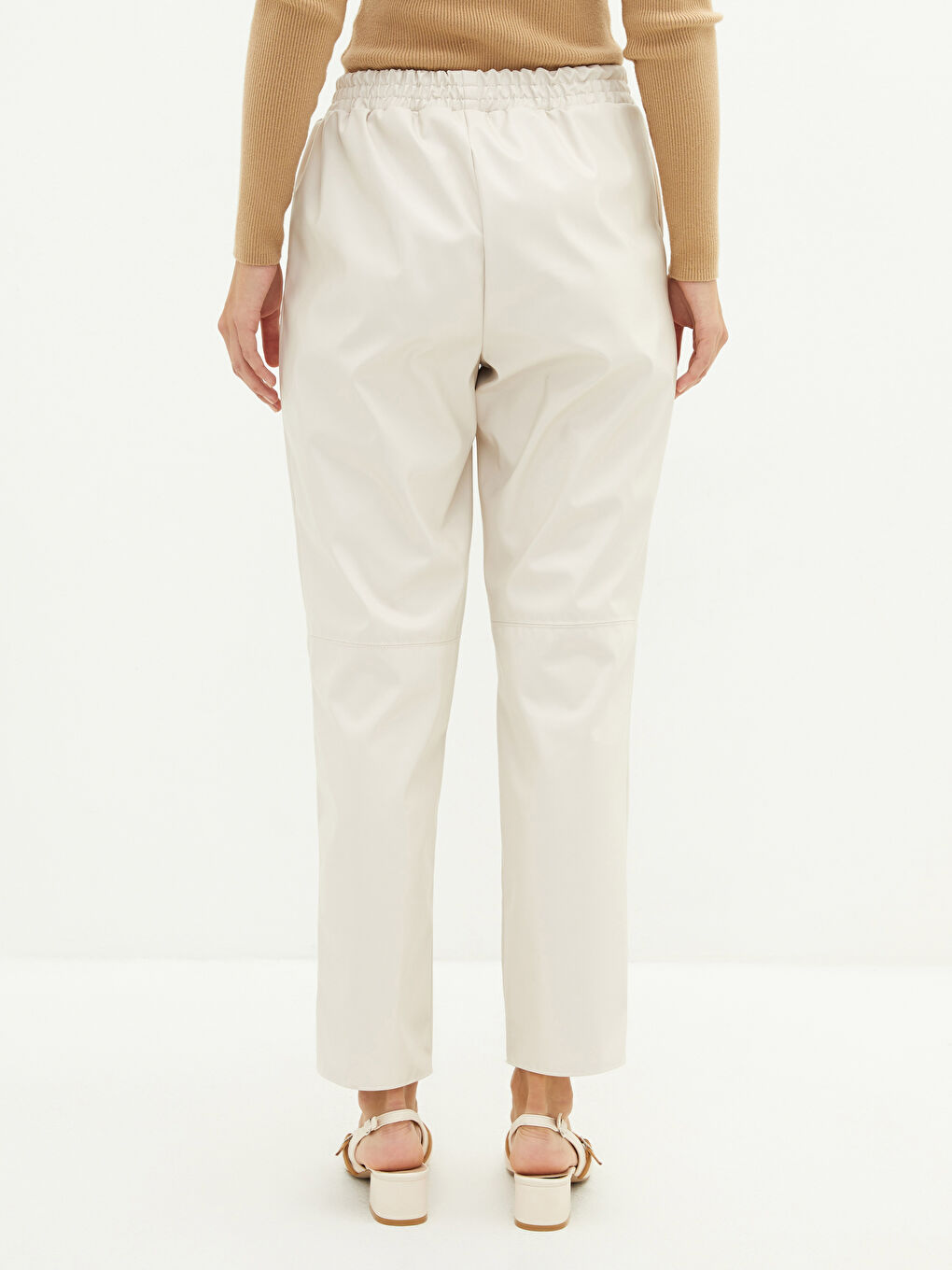 Pantalon Droit à Taille Élastiquée Coupe Confortable avec Poches pour Femmes Détail-4