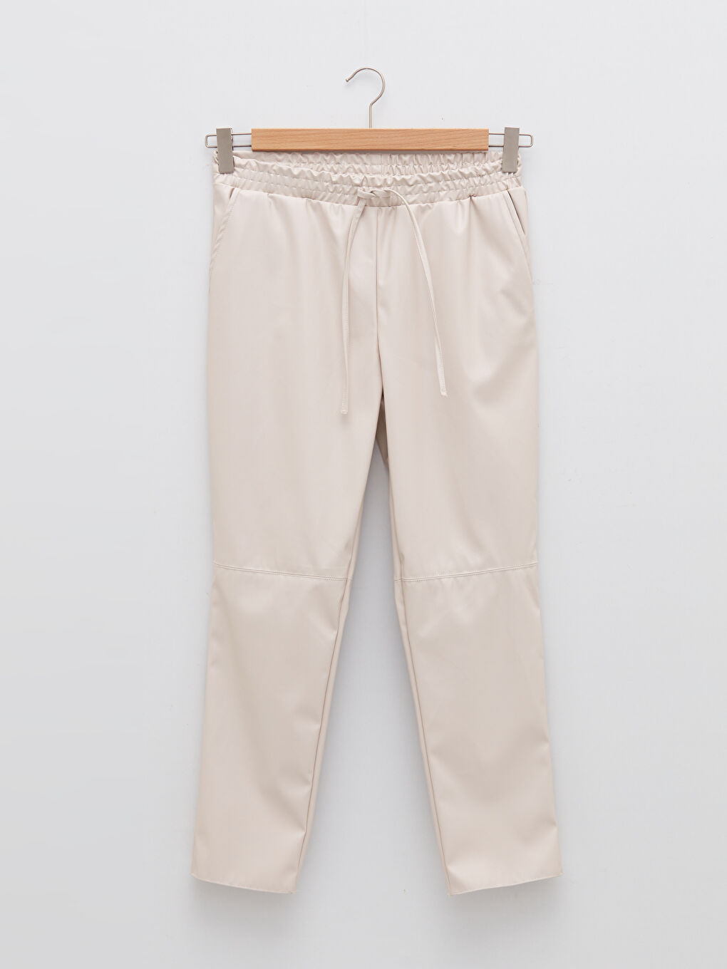 Pantalon Droit à Taille Élastiquée Coupe Confortable avec Poches pour Femmes Détail-5