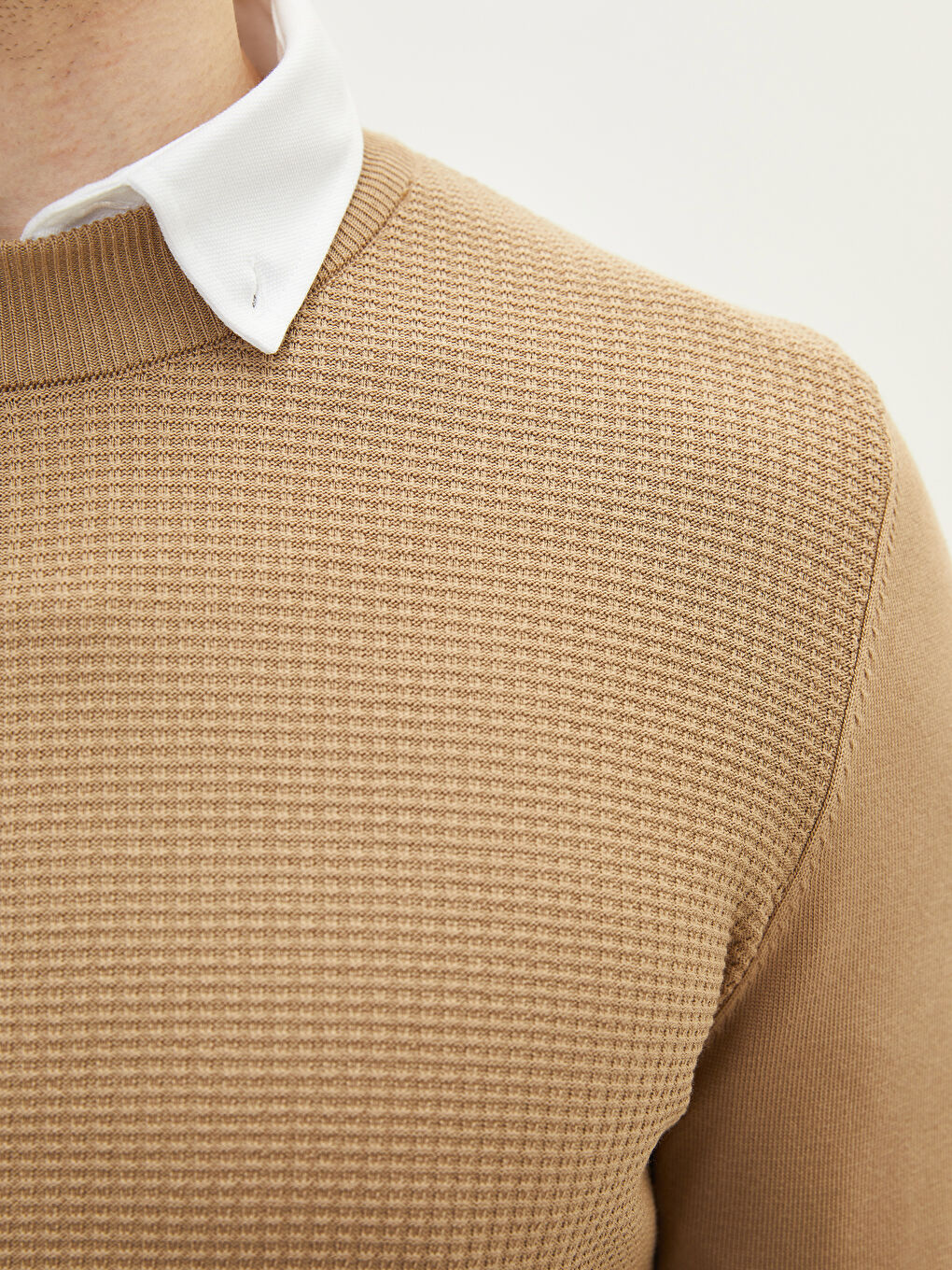 Kahverengi Dik Yaka Uzun Kollu Erkek Triko Kazak-3