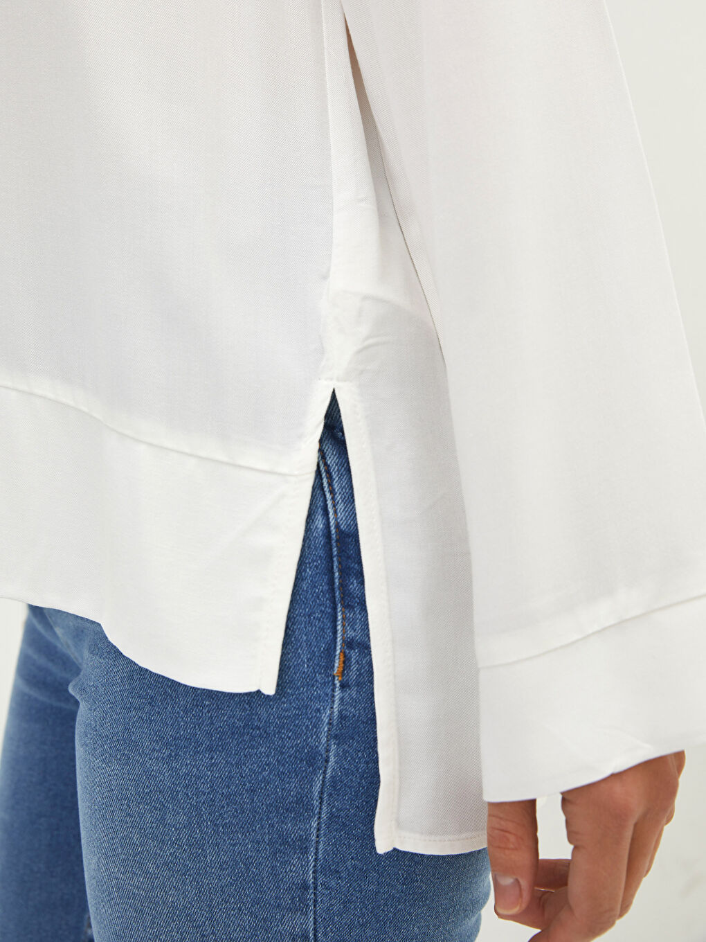 Ekru Bisiklet Yaka Düz Uzun Kollu Viskon Kadın Bluz-3