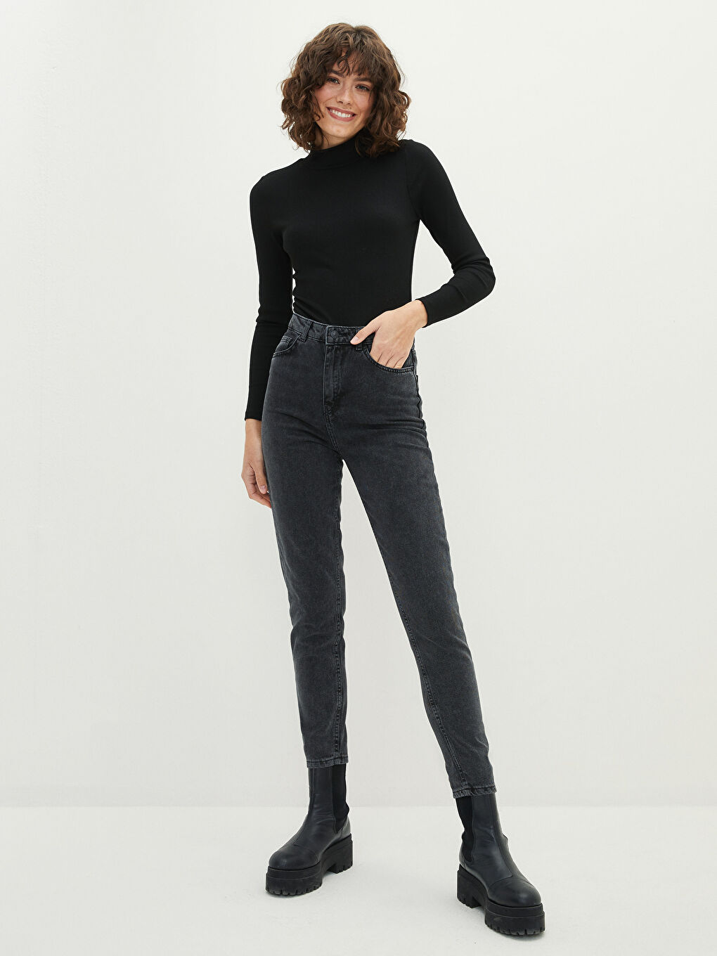 LCW Jeans Jean en Denim Rodeo Taille Haute Coupe Maman Détail Poches pour Femmes -W1K644Z8-GRD